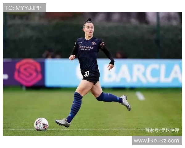 足球明星前女友曝光私密视频引发热议网友热评不断