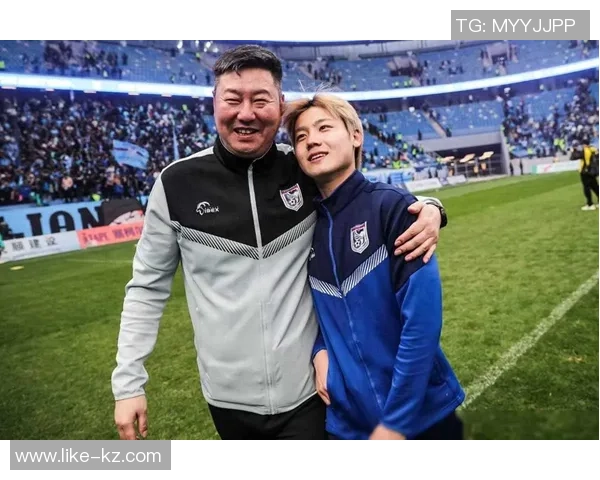 足球明星叉腰动作集锦精彩瞬间回顾尽显风采与魅力 足球明星叉腰动作集锦精彩瞬间回顾尽显风采与魅力