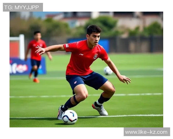 楚涵足球：探索青少年足球发展之路与未来潜力的全面分析与展望