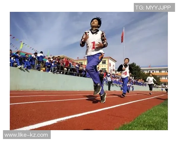 足球明星同款手串让你与偶像零距离感受时尚魅力与运动激情