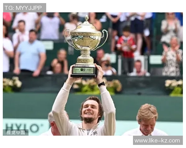 足球明星哈雷德精彩瞬间回顾与成就分析