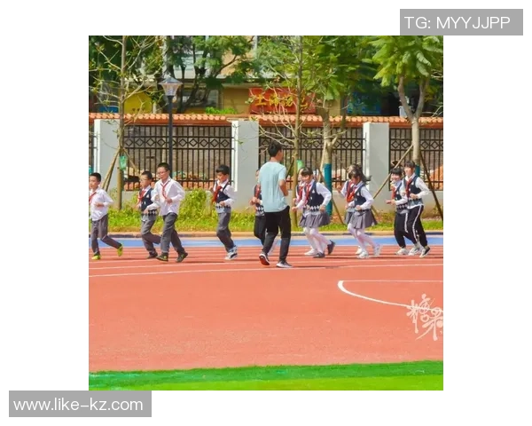 足球明星头像合集女孩的青春梦想与追逐之路