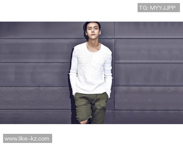 足球明星壁纸展现帅气风采让你爱不释手的视觉盛宴 足球明星壁纸展现帅气风采让你爱不释手的视觉盛宴