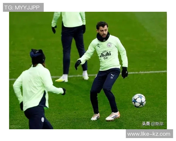 足球明星拼凑壁纸图片展现球场魅力与个人风采的完美结合