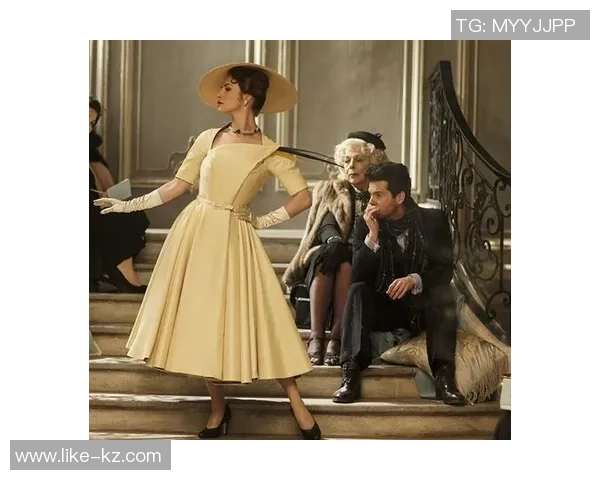 足球明星早期穿搭风格回顾展现个性与时尚的完美结合