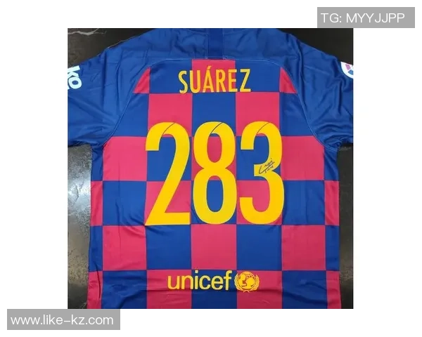 足球明星球衣背后的故事与传奇人物的魅力解析 足球明星球衣背后的故事与传奇人物的魅力解析