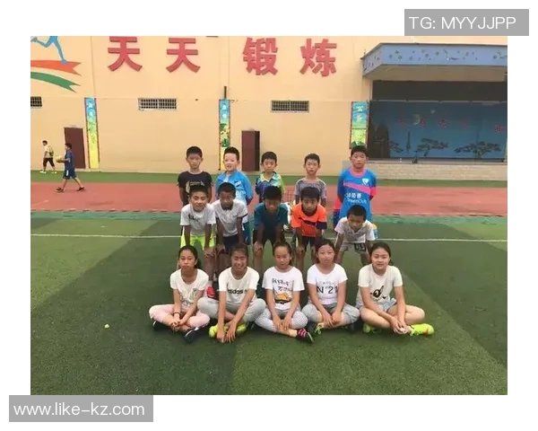 足球明星的小名字背后的故事与他们的成长历程揭秘