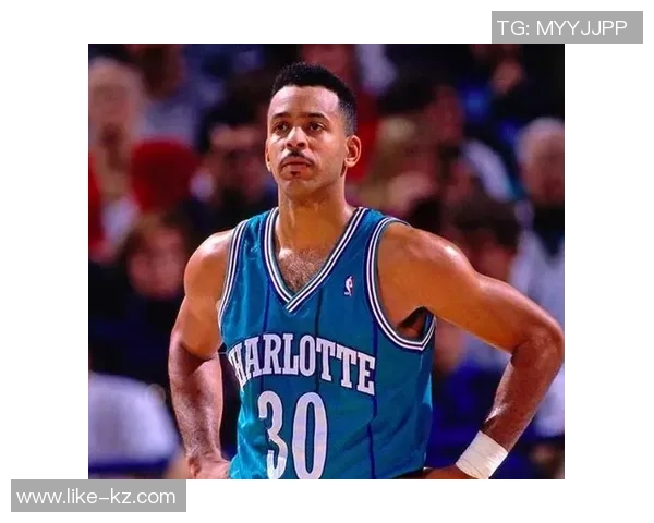 足球明星的儿子不仅继承了父亲的运动天赋还在学业上展现出超凡才华 足球明星的儿子不仅继承了父亲的运动天赋还在学业上展现出超凡才华