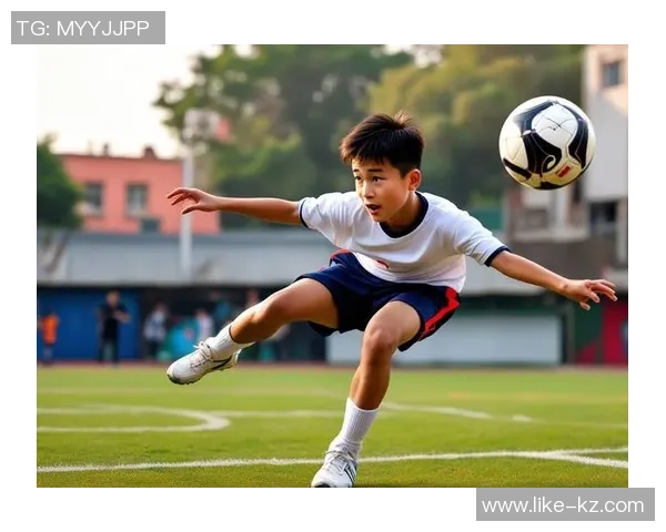 足球明星的精彩瞬间视频与图片合集带你领略绿茵场上的风采与激情 足球明星的精彩瞬间视频与图片合集带你领略绿茵场上的风采与激情
