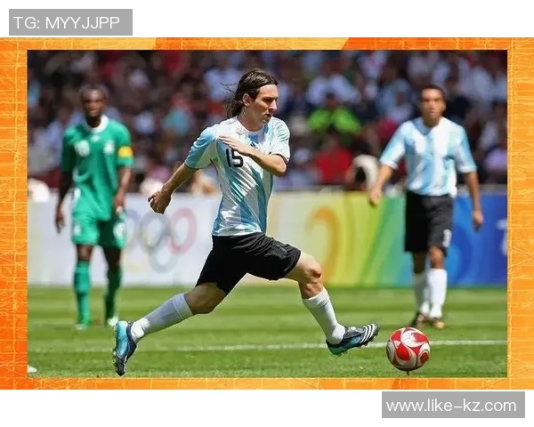 足球明星的时代变迁与各代球员的辉煌成就分析 足球明星的时代变迁与各代球员的辉煌成就分析