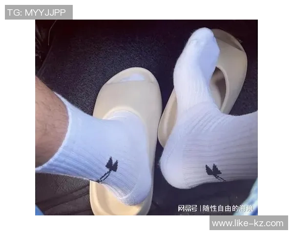 足球明星的袜子究竟有多臭揭秘他们的秘密与日常护理方法