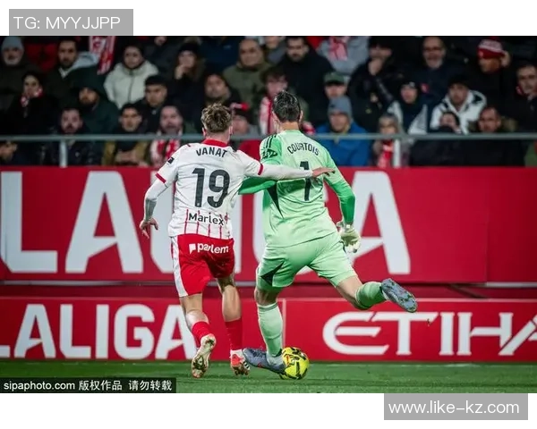 足球明星社交秀在线观看带你领略球场外的精彩生活与独特魅力