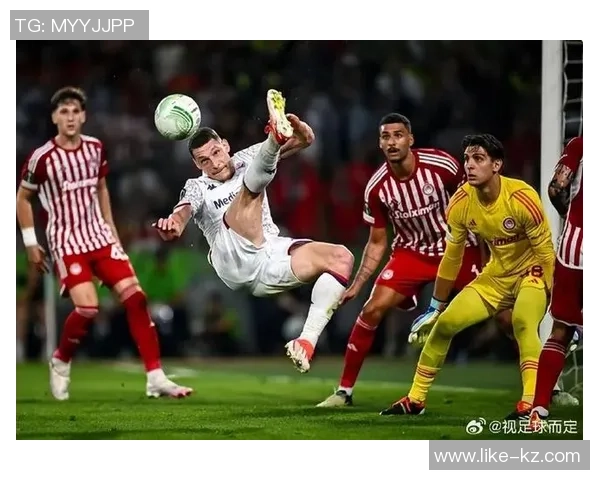 足球明星精彩拿球姿势解析及技巧展示让你领略足球魅力与风采